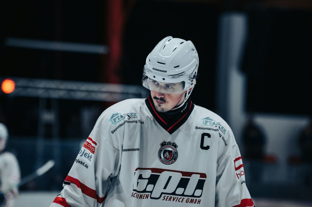 The Mechanics of Betting Lines